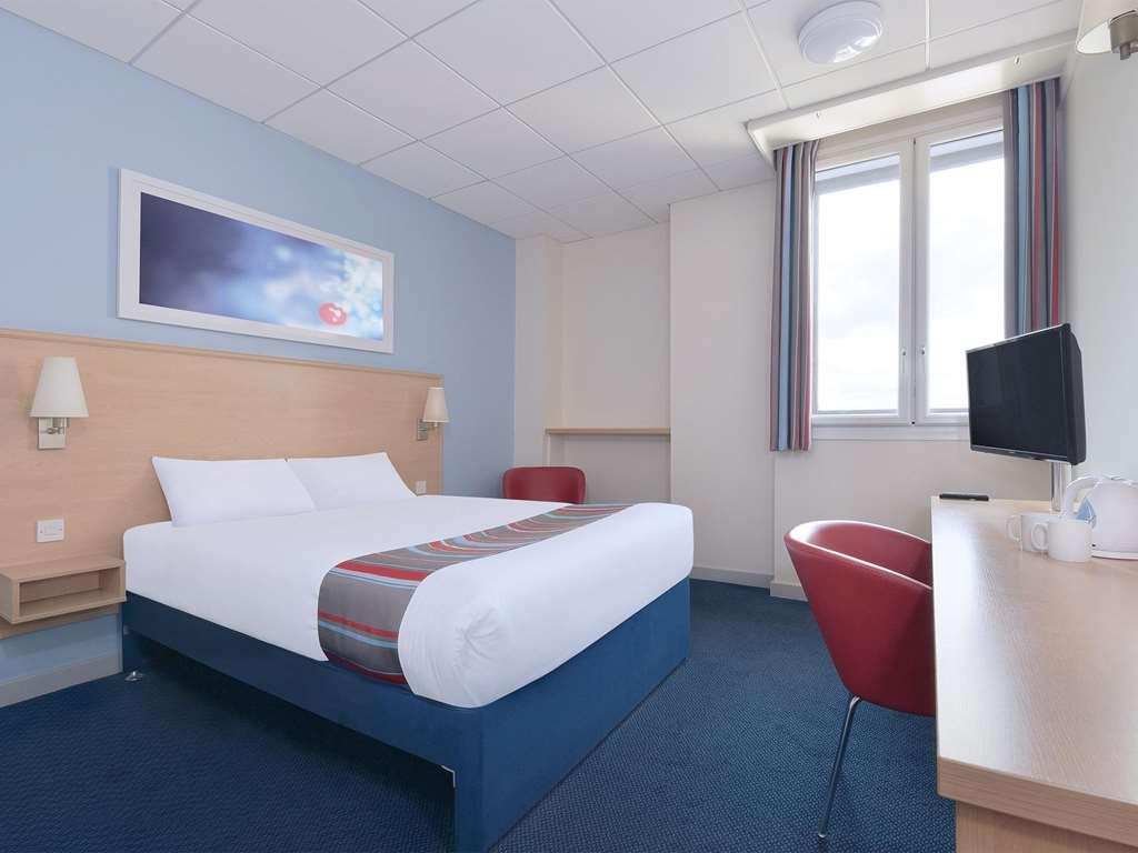 Travelodge Swindon Central Camera foto