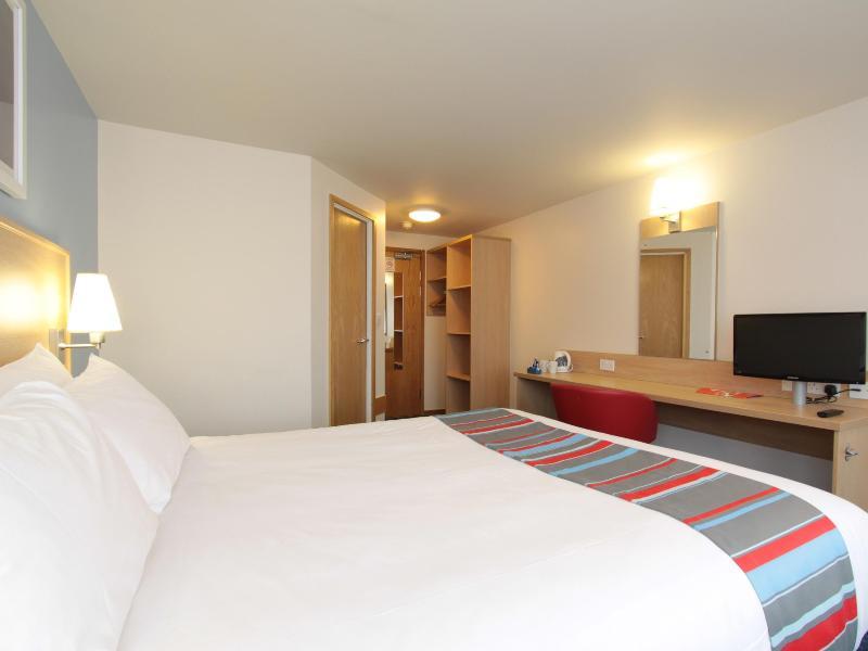 Travelodge Swindon Central Esterno foto